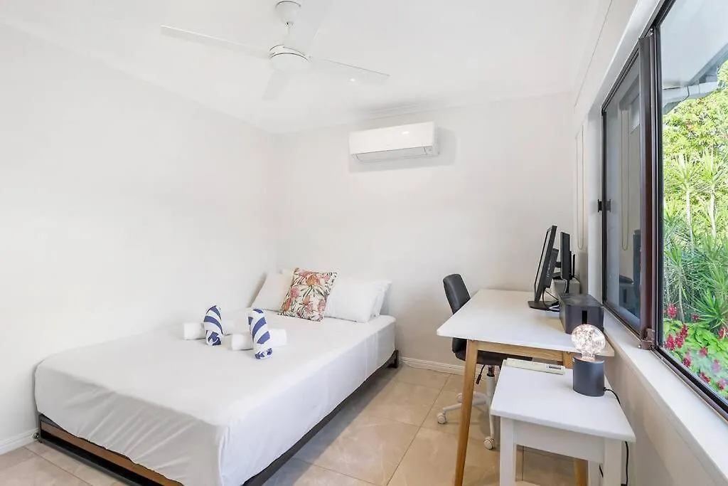 Elevated Entertainer - Modern, Spacious & Stylish East Trinity 0*,