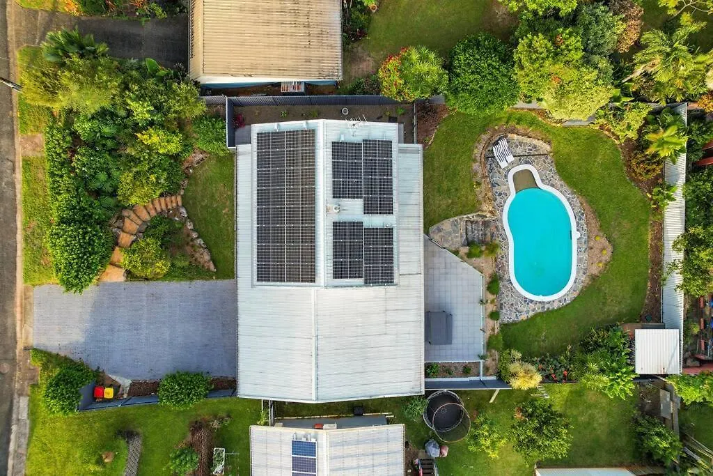 Holiday home Elevated Entertainer - Modern, Spacious & Stylish East Trinity Australia